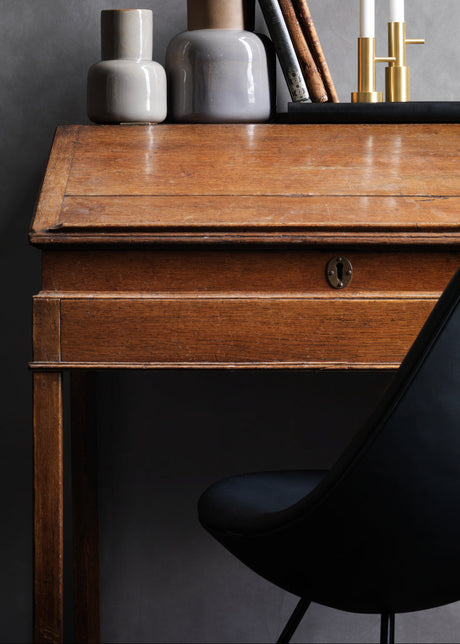 3110 Dråben, polstret med keder af Arne Jacobsen - Essential læder - Black / Sort stel - Jacobsen Plus