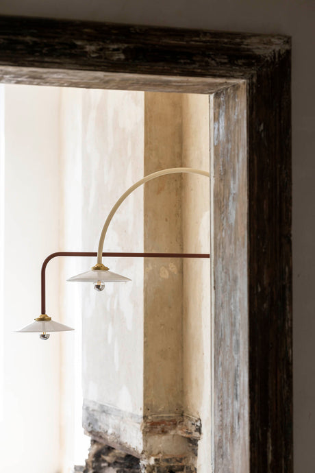 Standing Lamp Marble No.1 fra Valerie Objects - Menie Red - Jacobsen Plus