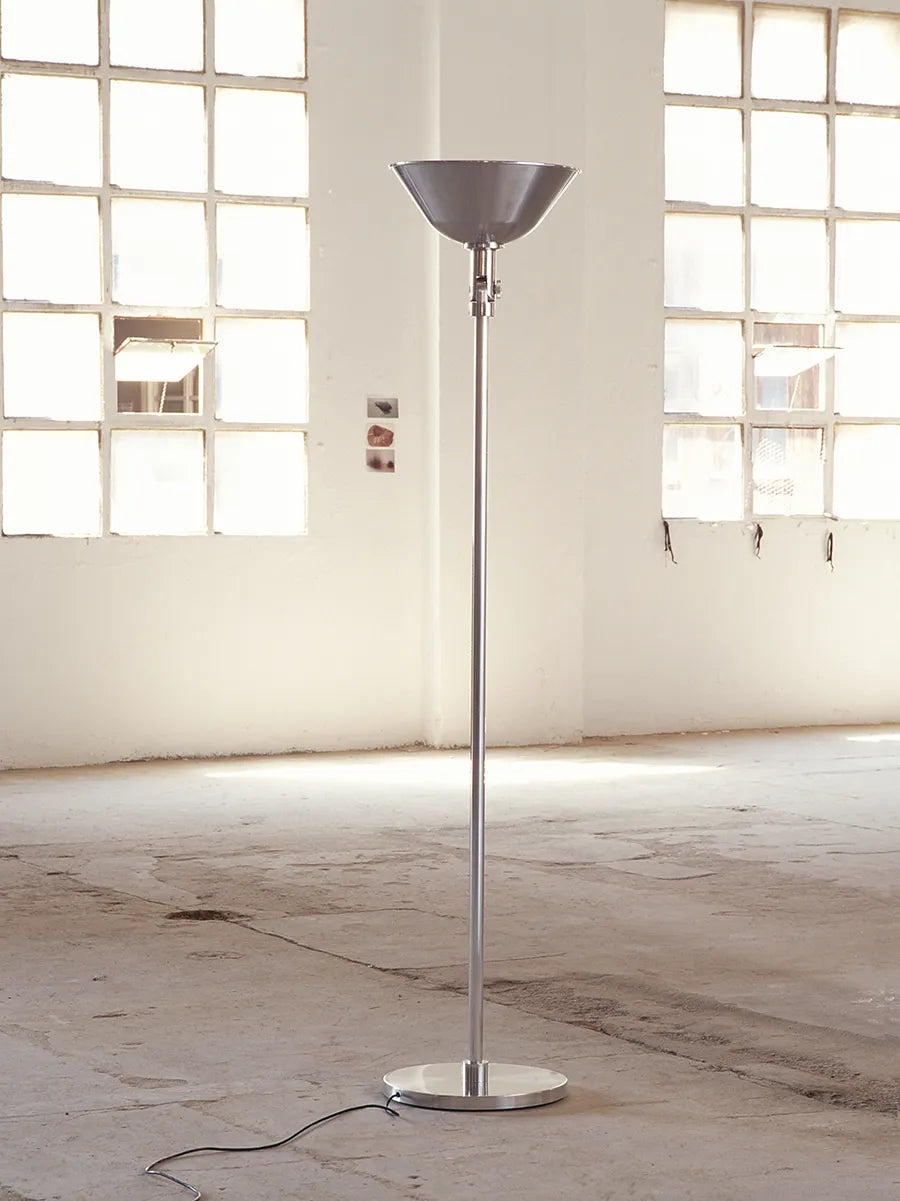 GATCPAC gulvlampe fra Santa and Cole - 2 - Jacobsen Plus