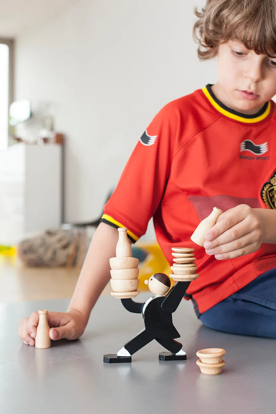 Kikkerland Don't Tip The Waiter, stacking game