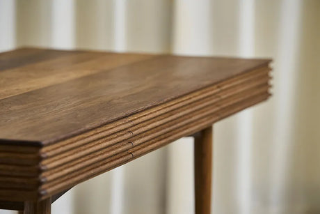 Groove Desk fra DK3 - Eg - Jacobsen Plus