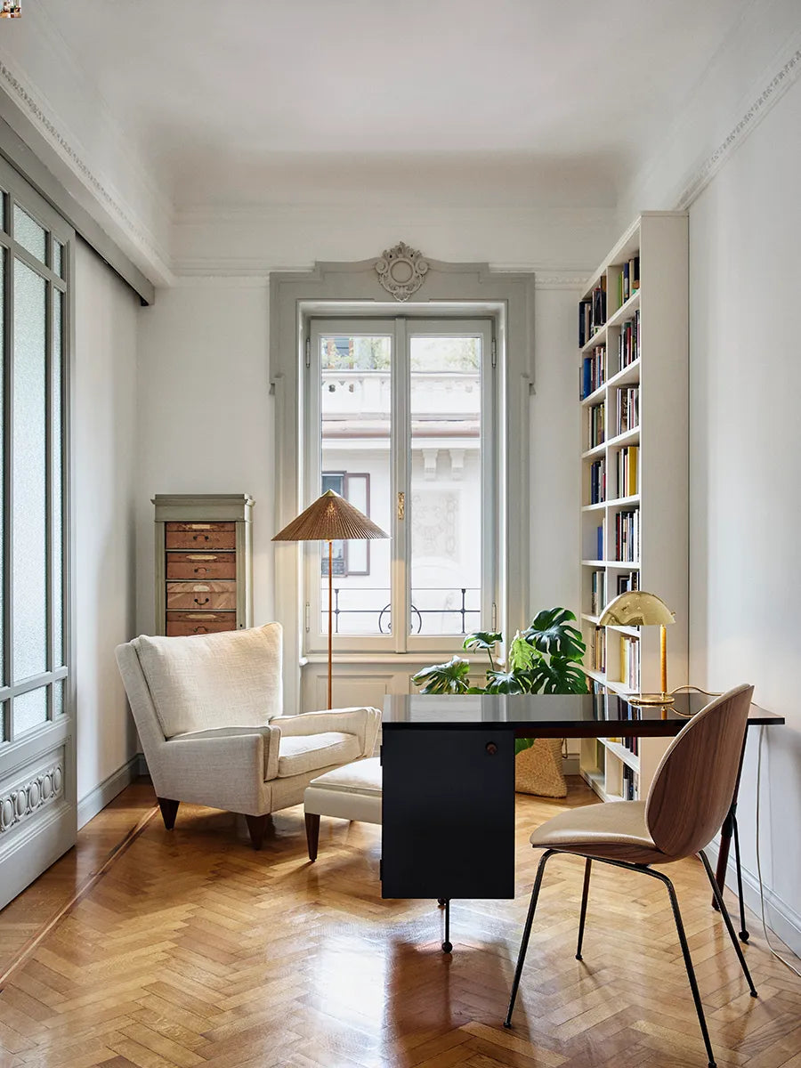 62 Desk fra GUBI - 3 - Jacobsen Plus