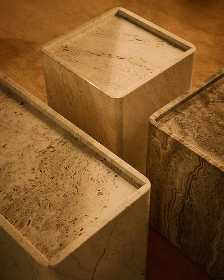 Pietra Side Table, 33 x 33 cm fra GUBI - Lively Sepia - Jacobsen Plus