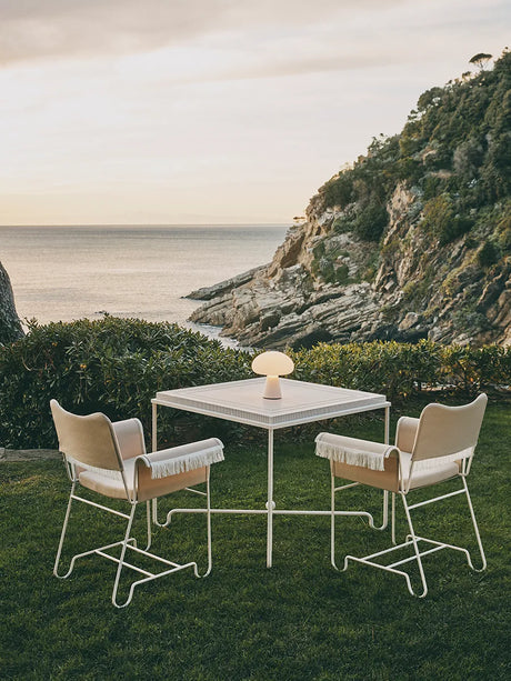 Tropique Outdoor Spisebord fra GUBI - Sort - Jacobsen Plus