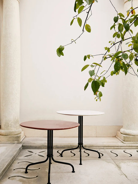 Carmel Bistro Dining Table fra GUBI - Clam White - Jacobsen Plus