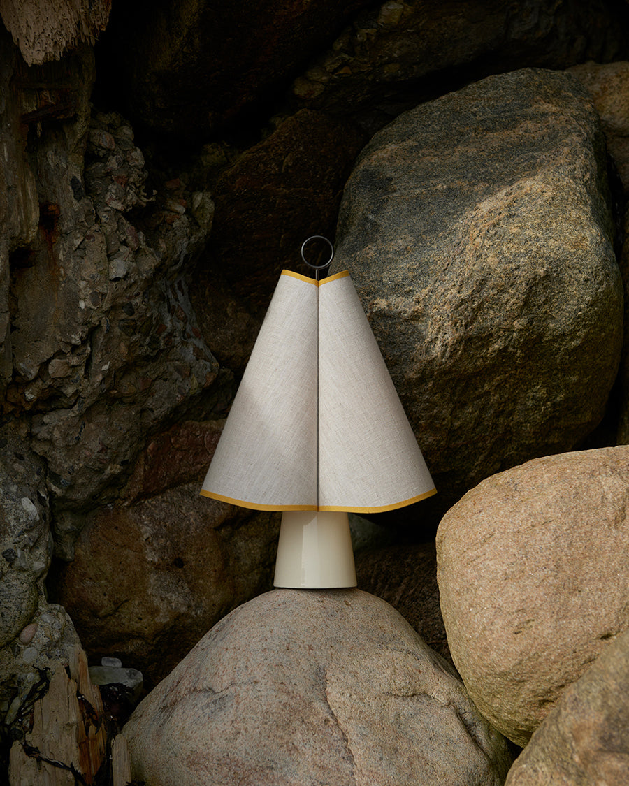 Hornbæk Portable Lampe fra GUBI - 10 - Jacobsen Plus