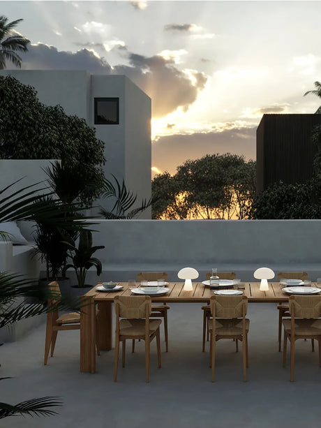 Atmosfera Dining Table fra GUBI - 105 x 209 cm - Jacobsen Plus