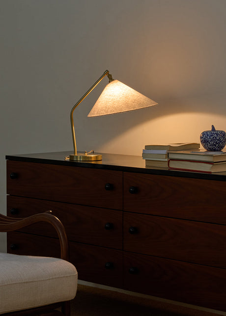 Gräshoppa bordlampe fra GUBI - 2 - Jacobsen Plus