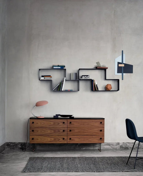 Matégot Dedal reol fra GUBI - Stone grey - Jacobsen Plus