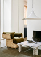 Doric Coffee Table 80 x 80 cm, Neutral White Travertine fra GUBI - 2 - Jacobsen Plus