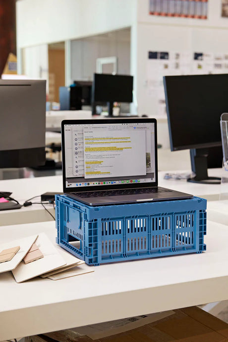 Colour crate M, electric blue fra Hay - 3 - Jacobsen Plus