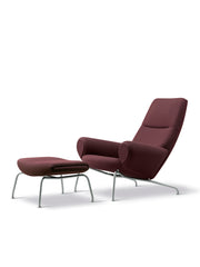 Queen Chair inkl. skammel i Vidar 693 med keder i Max 93 læder af Hans J. Wegner