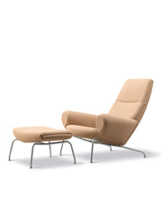 Queen Chair inkl. skammel i Vidar Duo 248 med keder i Vegeta læder af Hans J. Wegner