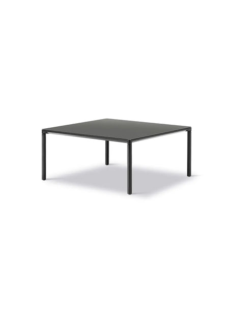 Piloti Bord, sort laminat fra Fredericia Furniture - 6620: 75 x 75 x H35 cm / Sort pulverlakeret aluminium - Jacobsen Plus