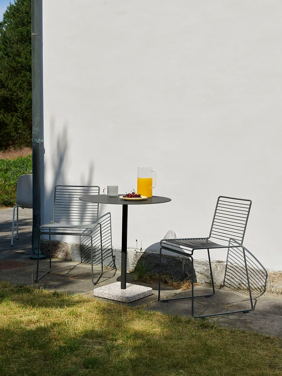 Hee Dining Chair, hot galvanised fra Hay