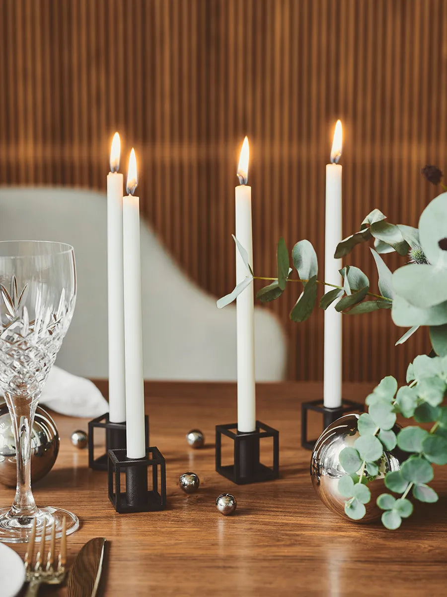 Kubus Micro lysestager, sort fra Audo Copenhagen