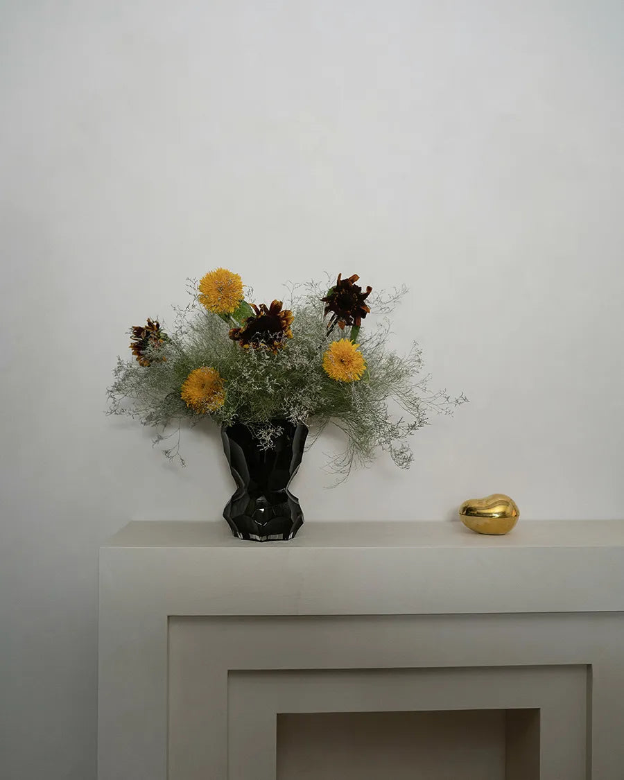 Reflection Vase, new smoke fra Hein Studio