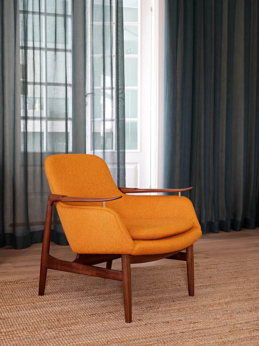 53 Lænestol, eg olie af Finn Juhl