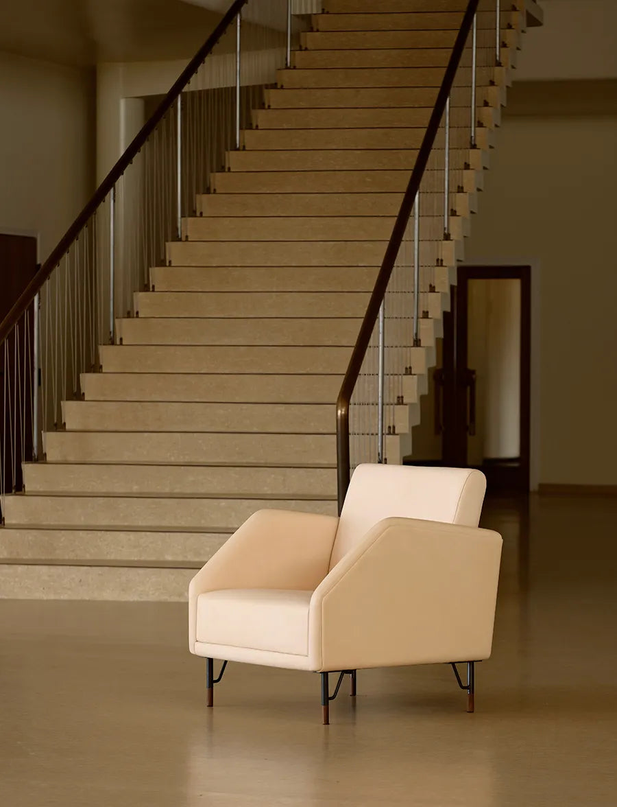 77 Stol, valnød af Finn Juhl