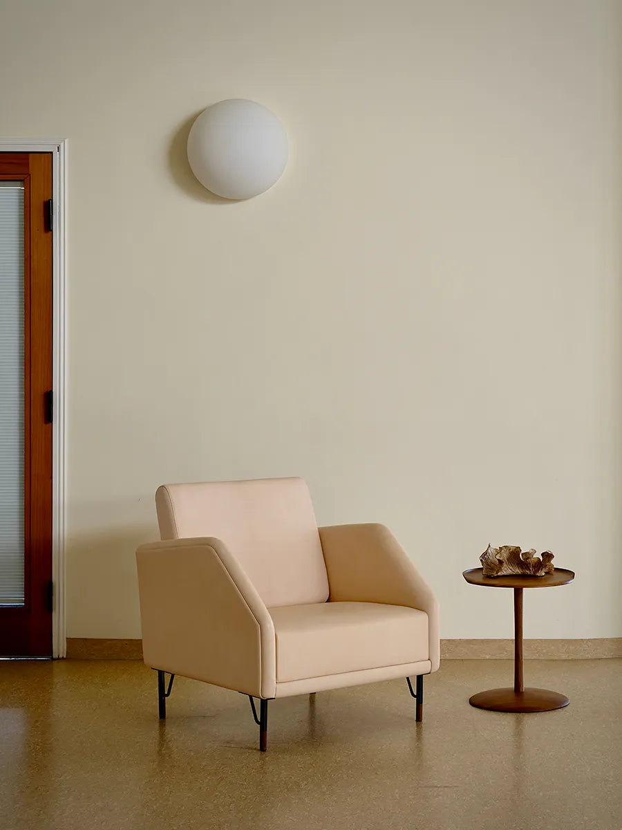 77 Stol, valnød af Finn Juhl