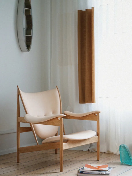 Høvdingestol, eg olie af Finn Juhl - 1 - Jacobsen Plus