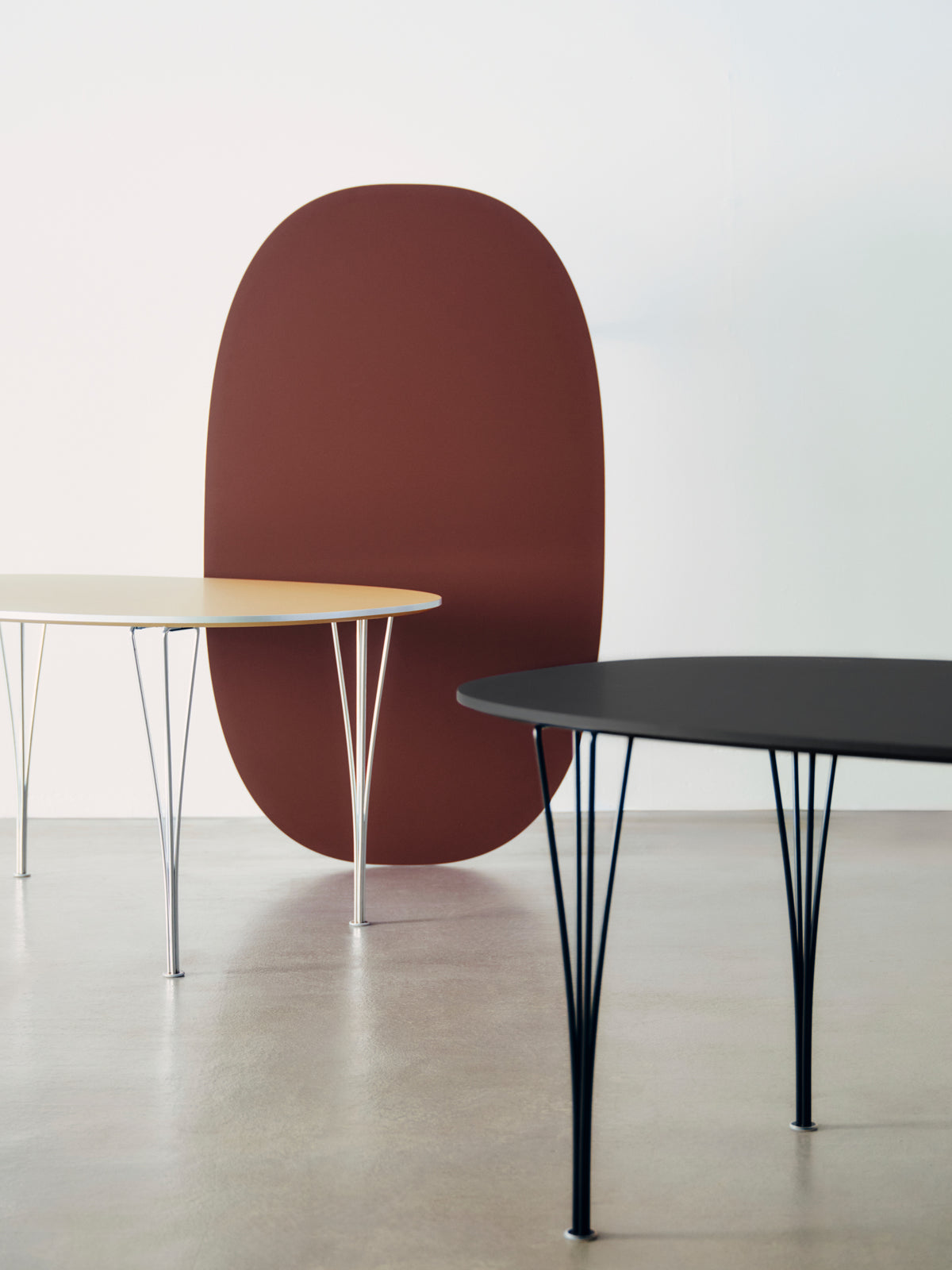 Piet Hein B611 Superellipse spisebord, 135 x 90 cm fra Fritz Hansen - 4 - Jacobsen Plus