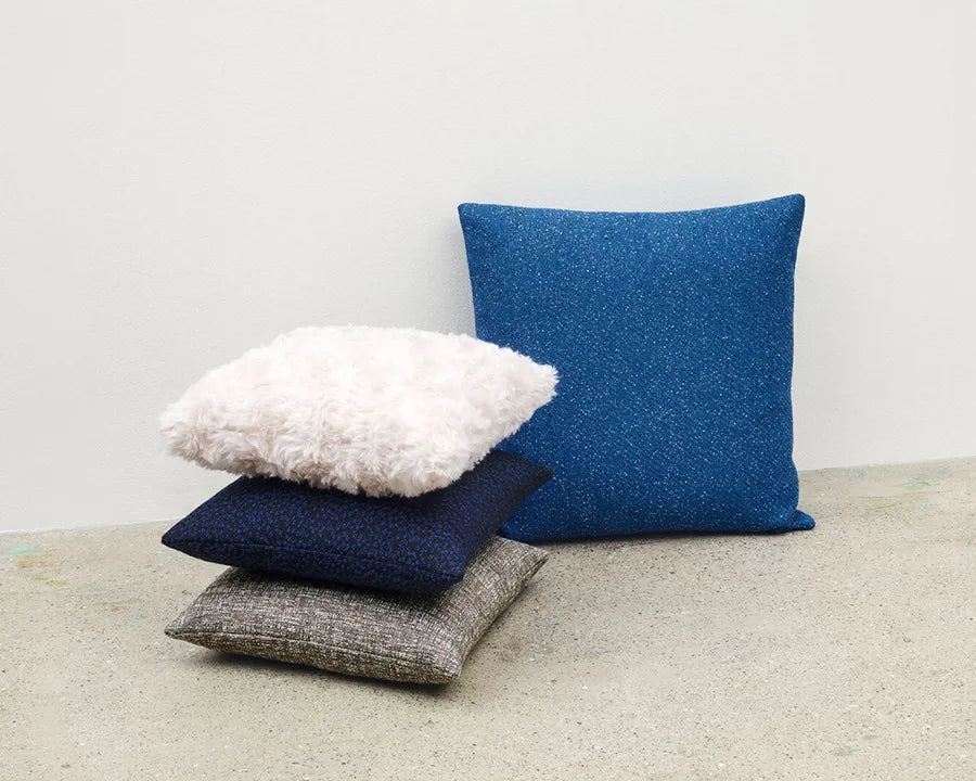 Pilot Cushion i blå, 60 x 60 cm fra Kvadrat