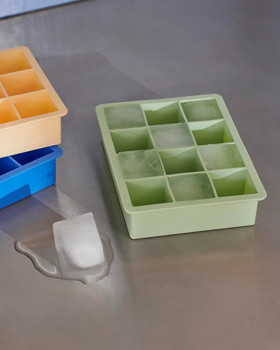 Ice Cube Tray Square XL fra Hay