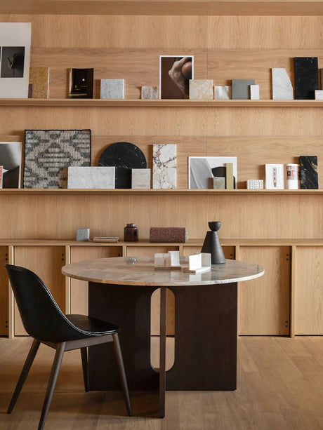 Androgyne Dining Table Ø120 dark stained oak, sand sten fra Audo Copenhagen - 3 - Jacobsen Plus