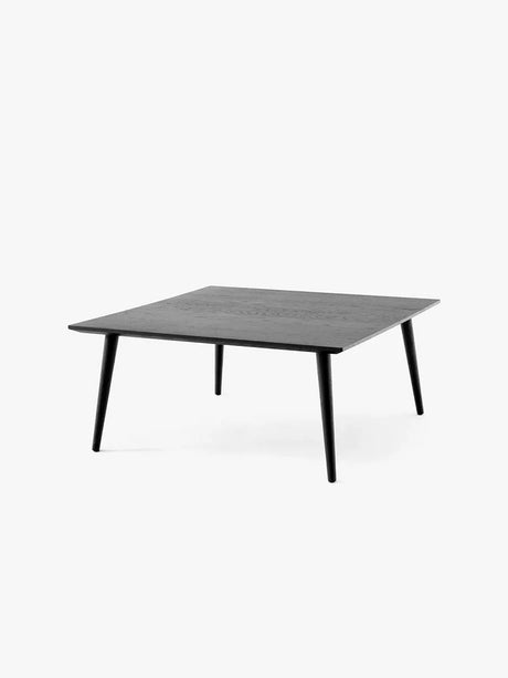 In Between Bord SK24 fra &Tradition - Sortlakeret eg - Jacobsen Plus