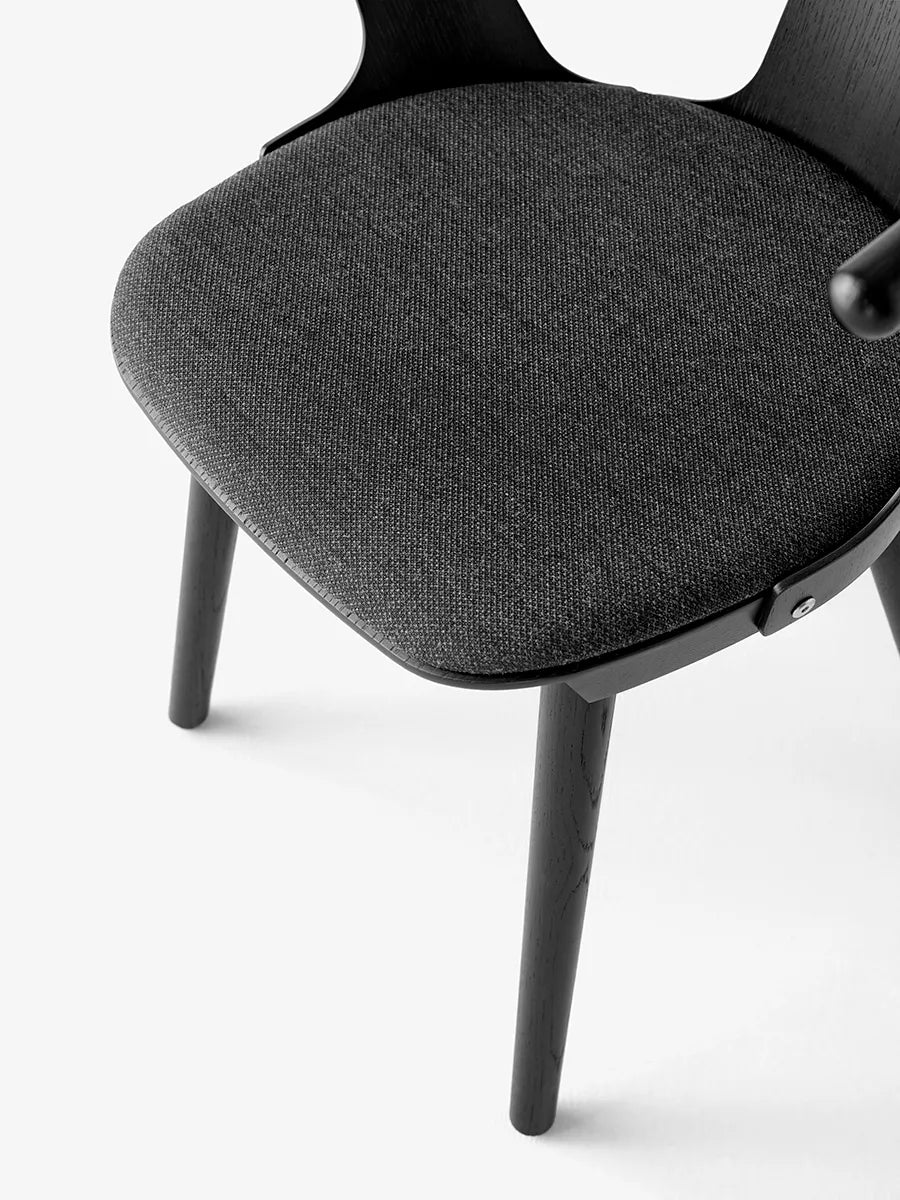 SK2 In Between spisebordsstol m. polstret sæde fra &Tradition