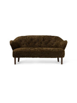 Ingeborg Sofa fra Audo Copenhagen - Fåreskind / Espresso / Røget eg - Jacobsen Plus