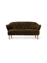 Ingeborg Sofa fra Audo Copenhagen - Fåreskind / Espresso / Eg - Jacobsen Plus
