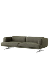 Inland AV23 Sofa fra &Tradition - Clay 0014 - poleret stel - Jacobsen Plus