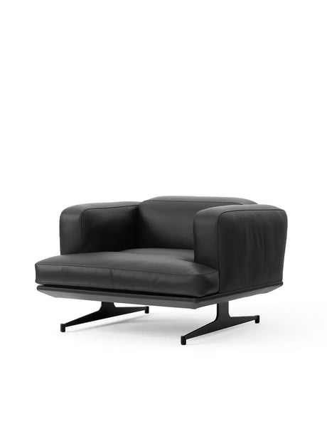 Inland AV21 Lounge Chair fra &Tradition - Noble Black læder - Jacobsen Plus