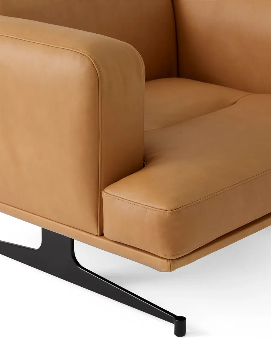 Inland AV21 Lounge Chair fra &Tradition