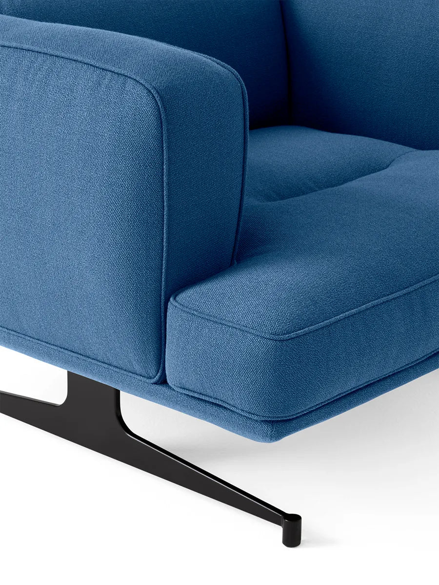 Inland AV21 Lounge Chair fra &Tradition