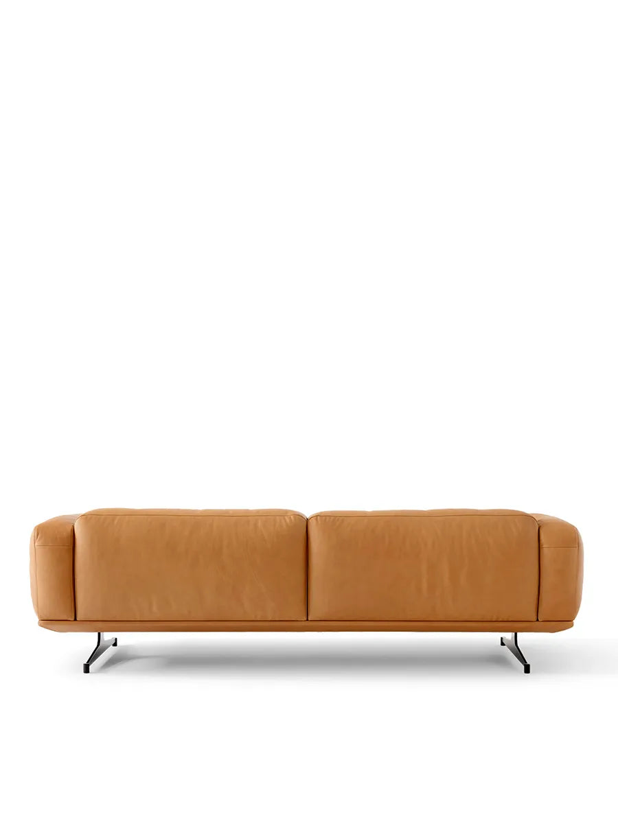 Inland AV23 Sofa fra &Tradition