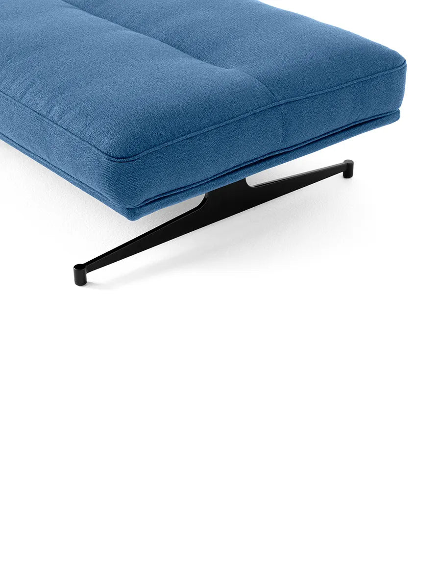 Inland AV32 Pouf fra &Tradition