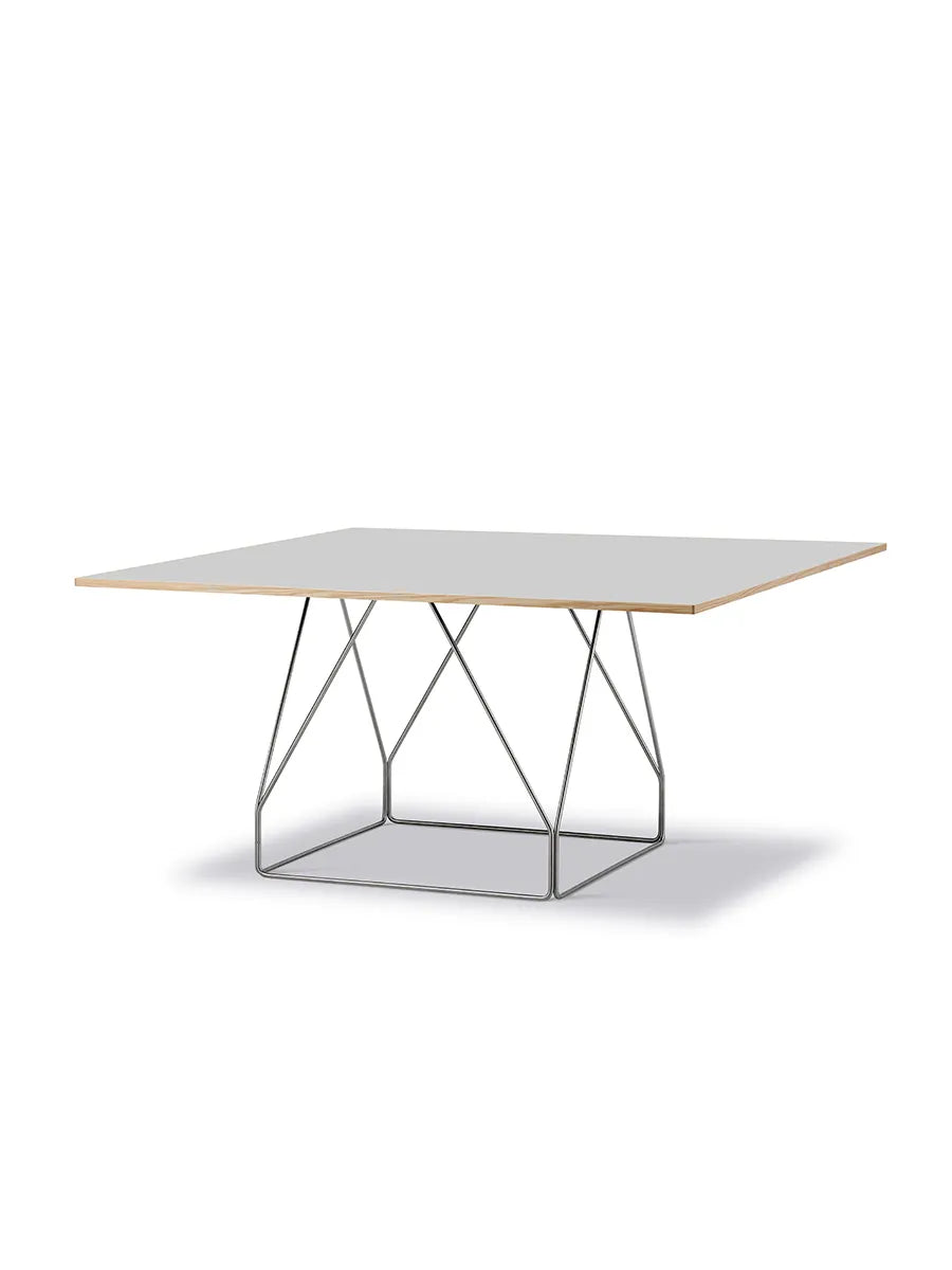 JG Table 140x140 cm fra Fredericia Furniture
