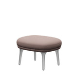 Ro Skammel m. stel i aluminium fra Fritz Hansen - Christianshavn - 1130 Light Red Uni - Jacobsen Plus