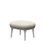 Ro Skammel m. stel i aluminium fra Fritz Hansen - Hallingdal - 100 Off White - Jacobsen Plus