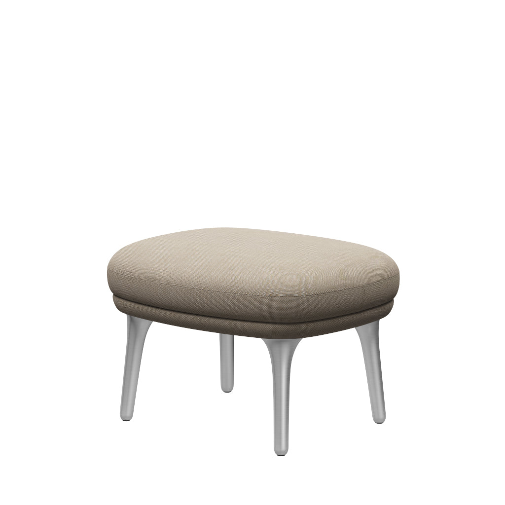 Ro Skammel m. stel i aluminium fra Fritz Hansen - Hallingdal - 200 Sand - Jacobsen Plus