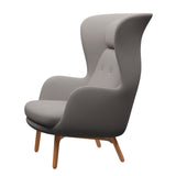 Ro Lænestol m. stel i eg fra Fritz Hansen - Christianshavn - 1121 Beige - Jacobsen Plus