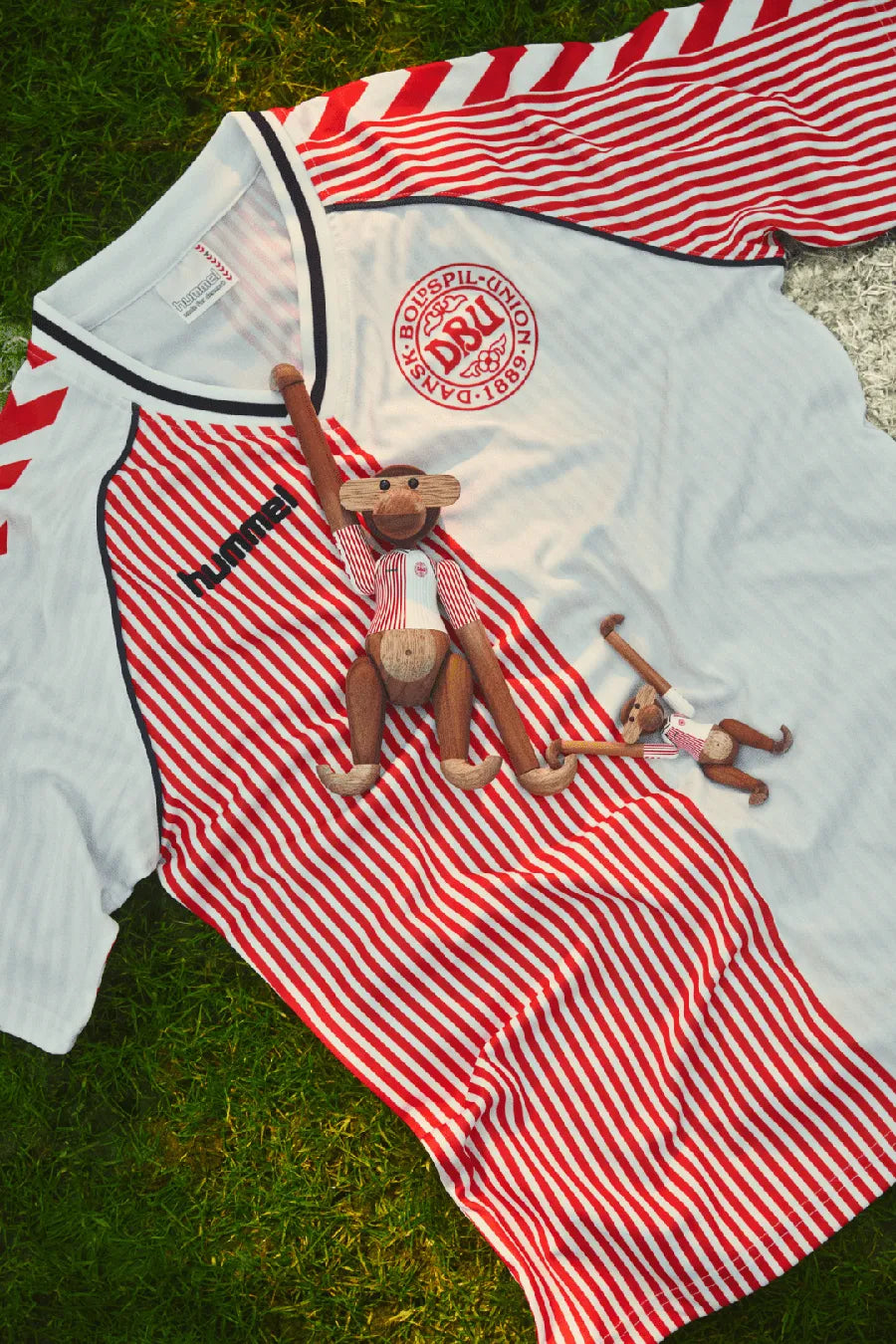 Lille Abe x DBU 86 Away af Kay Bojesen - 8 - Jacobsen Plus
