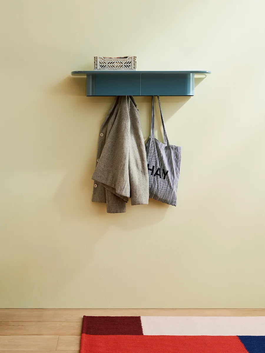 Korpus Shelf, large fra Hay