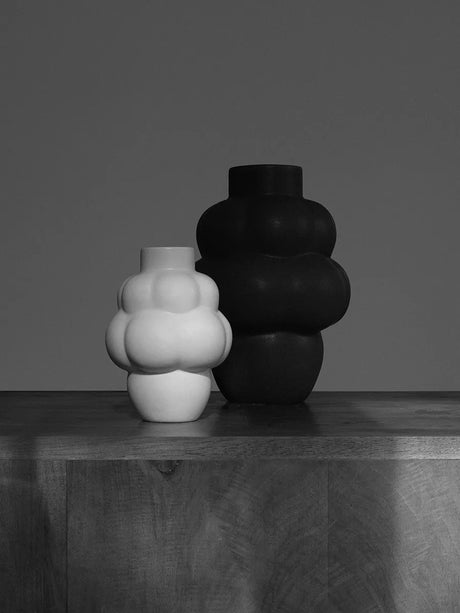 Balloon Vase 04 Petit, ceramic fra Louise Roe - Sanded Ocker - Jacobsen Plus