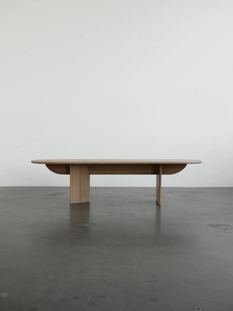 Pillabout Dining Table, 240x95 cm fra Louise Roe - Eg - Jacobsen Plus