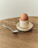 Pisu 18 Egg Cup, vanilla white fra Louise Roe - 2 - Jacobsen Plus