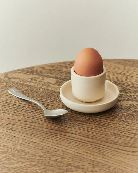 Pisu 18 Egg Cup, vanilla white fra Louise Roe - 2 - Jacobsen Plus
